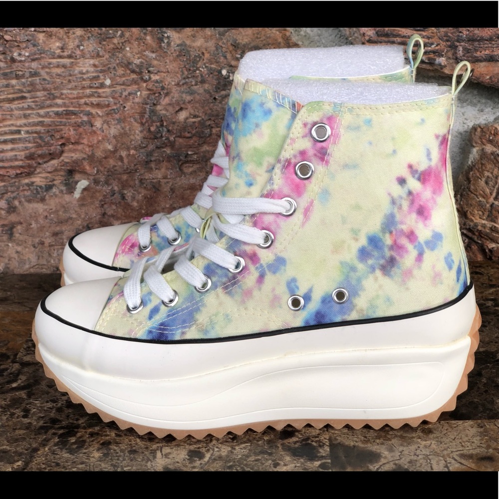 NEW Madden Girl Winnona Flatform High-Top Sneakers - Picture 4 of 10